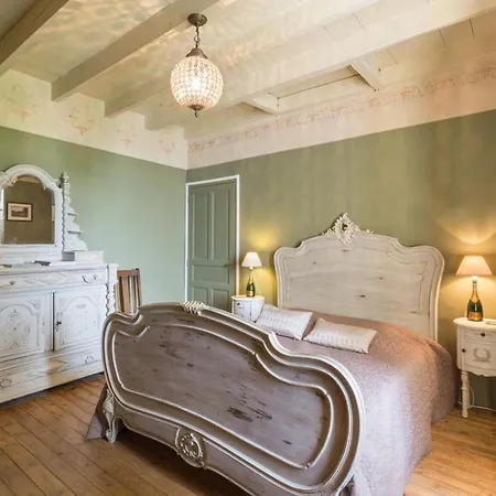 Saint-emilion Chateau Sleeps 16 Pool Wifi Saint-Émilion