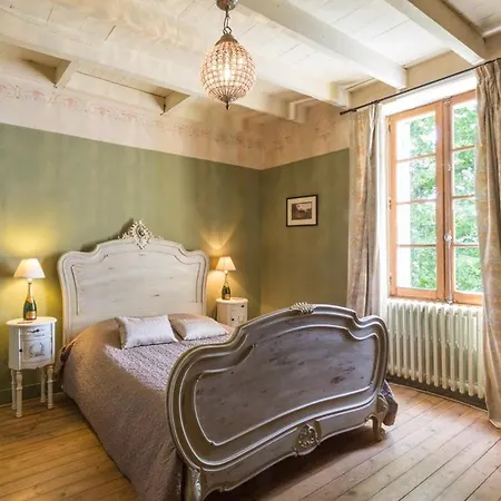 Saint-emilion Chateau Sleeps 16 Pool Wifi Kır Evi