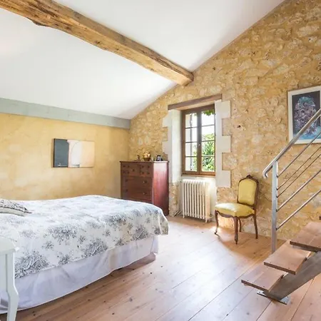 Saint-emilion Chateau Sleeps 16 Pool Wifi