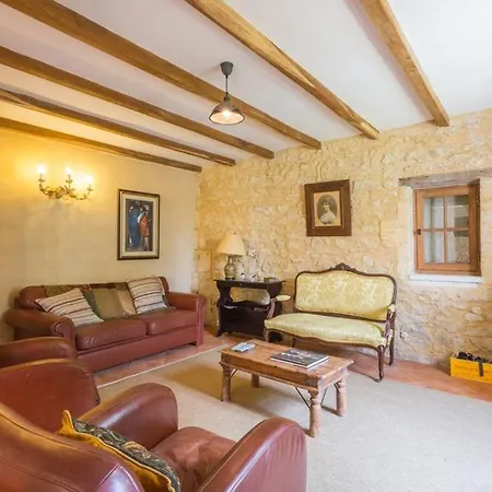 Saint-emilion Chateau Sleeps 16 Pool Wifi Saint-Émilion