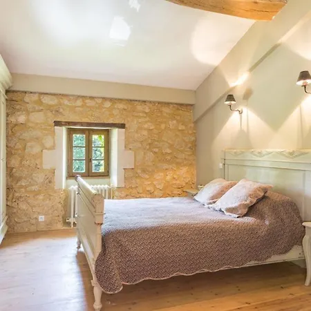 Saint-emilion Chateau Sleeps 16 Pool Wifi